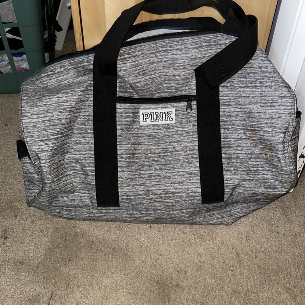 NWT VS PINK DUFFLE BAG - Picture 5 of 5